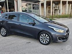 Grigio Usata 2018 Kia Ceed Due volumi | 9900 € (Super prezzo)
