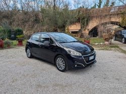Blu Usata 2015 Peugeot 208 Active Due volumi | 4800 € (Ottimo prezzo)
