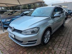 Grigio Usata 2015 VW Golf VII Comfortline Tre volumi | 9400 € (Buon prezzo)