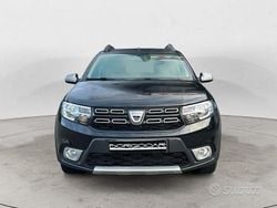 Nero Usata 2018 Dacia Sandero Stepway Tre volumi | 8700 € (Buon prezzo)