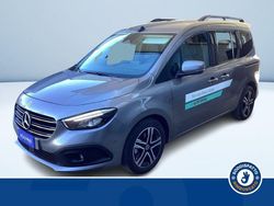 Grigio Nuova 2025 Mercedes 180 Tre volumi | 32.000 € (Buon prezzo)