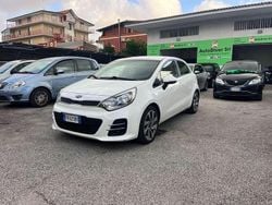Usata 2015 Kia Rio Active Tre volumi | 5900 € (Buon prezzo)