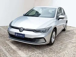 Argento Usata 2021 VW Golf VIII Life Tre volumi | 17.900 € (Buon prezzo)