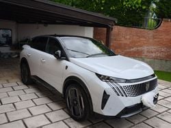 Bianco Usata 2024 Peugeot e-3008 SUV | 45.000 € (Buon prezzo)