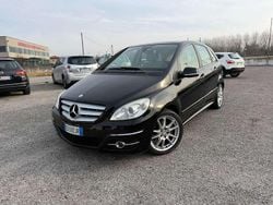 Nero Usata 2010 Mercedes B200 Premium Monovolume | 4900 € (Buon prezzo)