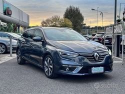 Grigio Usata 2016 Renault Mégane IV Bose Edition Tre volumi | 11.850 € (Buon prezzo)