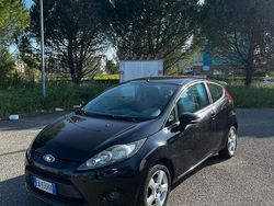 Nero Usata 2010 Ford Fiesta Due volumi | 2900 € (Buon prezzo)