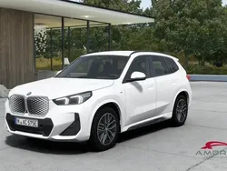 Mineral white metallizzato Nuova 2024 BMW iX1 M Sport SUV | 39.000 € (Ottimo prezzo)
