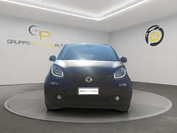 Nero Usata 2015 Smart ForTwo Coupé Passion Due volumi | 8900 € (Buon prezzo)