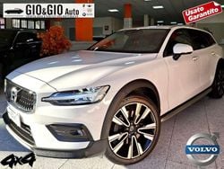 Bianco Usata 2022 Volvo V60 CC Business Edition Station wagon | 25.450 € (Buon prezzo)