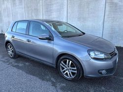 Grigio Usata 2010 VW Golf VI Tre volumi | 4900 € (Buon prezzo)