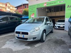 Grigio Usata 2013 Fiat Grande Punto Due volumi | 2700 € (Super prezzo)
