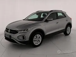 Pyrit silver met. Usata 2022 VW T-Roc Life SUV | 22.900 € (Buon prezzo)