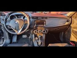 Grigio Usata 2016 Alfa Romeo Giulietta Super Due volumi | 11.300 € (Cara)