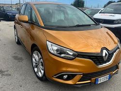 Marrone Usata 2018 Renault Scénic Monovolume | 11.900 € (Molto cara)