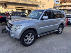 Argento Usata 2007 Mitsubishi Pajero Instyle SUV | 12.500 € (Cara)