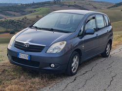 Blu Usata 2003 Toyota Corolla Verso Monovolume | 1000 €
