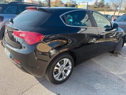 Nero Usata 2011 Alfa Romeo Giulietta Due volumi | 3400 € (Buon prezzo)