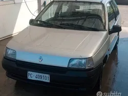 Usata 1991 Renault Clio Due volumi | 1400 €