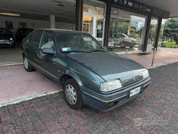 Grigio Usata 1989 Renault 19 Tre volumi | 1500 €
