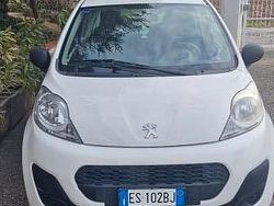 Bianco Usata 2013 Peugeot 107 Active Due volumi | 6500 € (Buon prezzo)