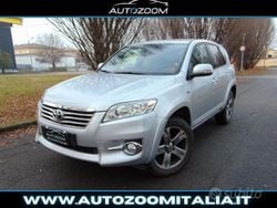 Usata 2011 Toyota RAV4 SUV | 8190 € (Buon prezzo)