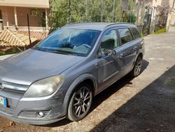 Grigio Usata 2006 Opel Astra Station wagon | 500 €