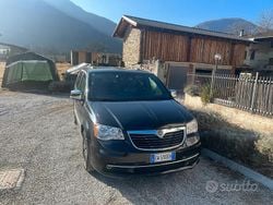 Nero Usata 2014 Lancia Voyager Monovolume | 6000 € (Ottimo prezzo)