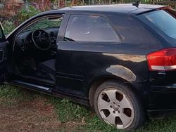 Usata 2005 Audi A3 Attraction Tre volumi | 1200 € (Super prezzo)