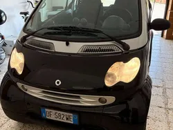 Nero Usata 2005 Smart ForTwo Coupé Pulse Due volumi | 2900 € (Buon prezzo)