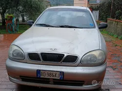 Usata 1999 Chevrolet Lanos Due volumi | 1000 €