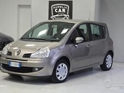 Grigio Usata 2009 Renault Grand Modus Monovolume | 4300 € (Molto cara)