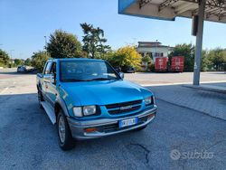 Blu Usata 2002 Isuzu Pick up Pick-up | 3900 €