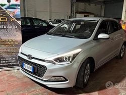 Grigio Usata 2016 Hyundai i20 GO! Tre volumi | 6790 € (Buon prezzo)