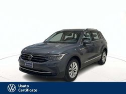Grigio pastello Usata 2023 VW Tiguan Life SUV | 29.300 € (Ottimo prezzo)