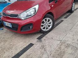 Usata 2013 Kia Rio | 5000 €
