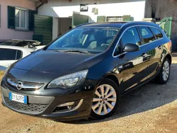 Nero Usata 2015 Opel Astra Cosmo Station wagon | 5890 € (Ottimo prezzo)