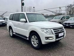 Bianco Usata 2016 Mitsubishi Pajero Instyle SUV | 25.300 € (Buon prezzo)