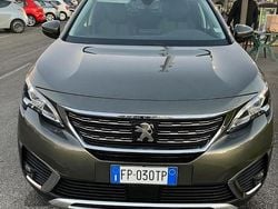 Verde Usata 2018 Peugeot 5008 Monovolume | 14.000 €