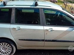 Grigio Usata 2006 Fiat Stilo Tre volumi | 800 €