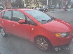 Rosso Usata 2014 Mitsubishi Colt Tre volumi | 4000 €