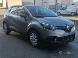Grigio Usata 2016 Renault Captur Life SUV | 9800 € (Buon prezzo)