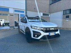 Bianco ghiaccio Usata 2024 Dacia Sandero Extreme Tre volumi | 17.500 € (Buon prezzo)