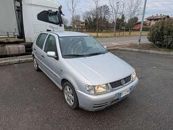Grigio Usata 1999 VW Polo Tre volumi | 600 € (Super prezzo)