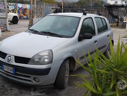 Usata 2004 Renault Clio II Due volumi | 1000 € (Ottimo prezzo)