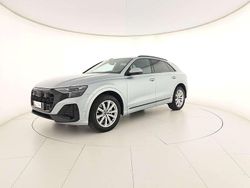Grigio satellite metallizzato Usata 2025 Audi Q8 S-Line SUV | 75.900 € (Cara)