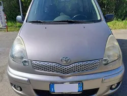 Usata 2004 Toyota Yaris Verso Sol Monovolume | 2900 € (Buon prezzo)