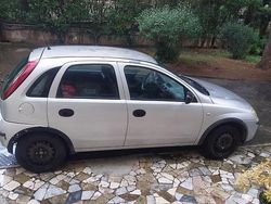 Grigio Usata 2004 Opel Corsa Due volumi | 1300 € (Buon prezzo)