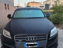 Usata 2006 Audi Q7 SUV | 9000 € (Cara)