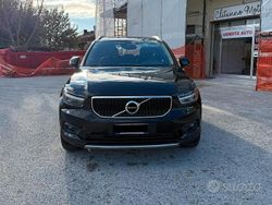 Nero Usata 2019 Volvo XC40 Momentum SUV | 22.500 € (Buon prezzo)